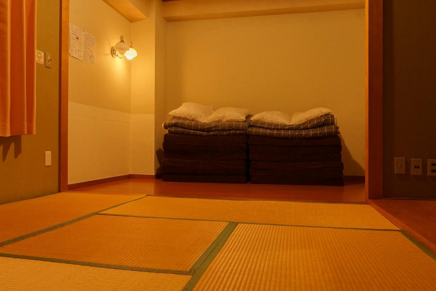 Local Knot Backpackers, Nagano