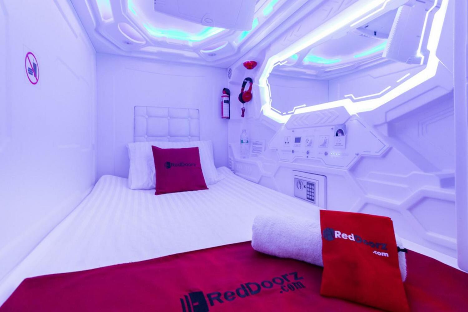 Capsule Inn