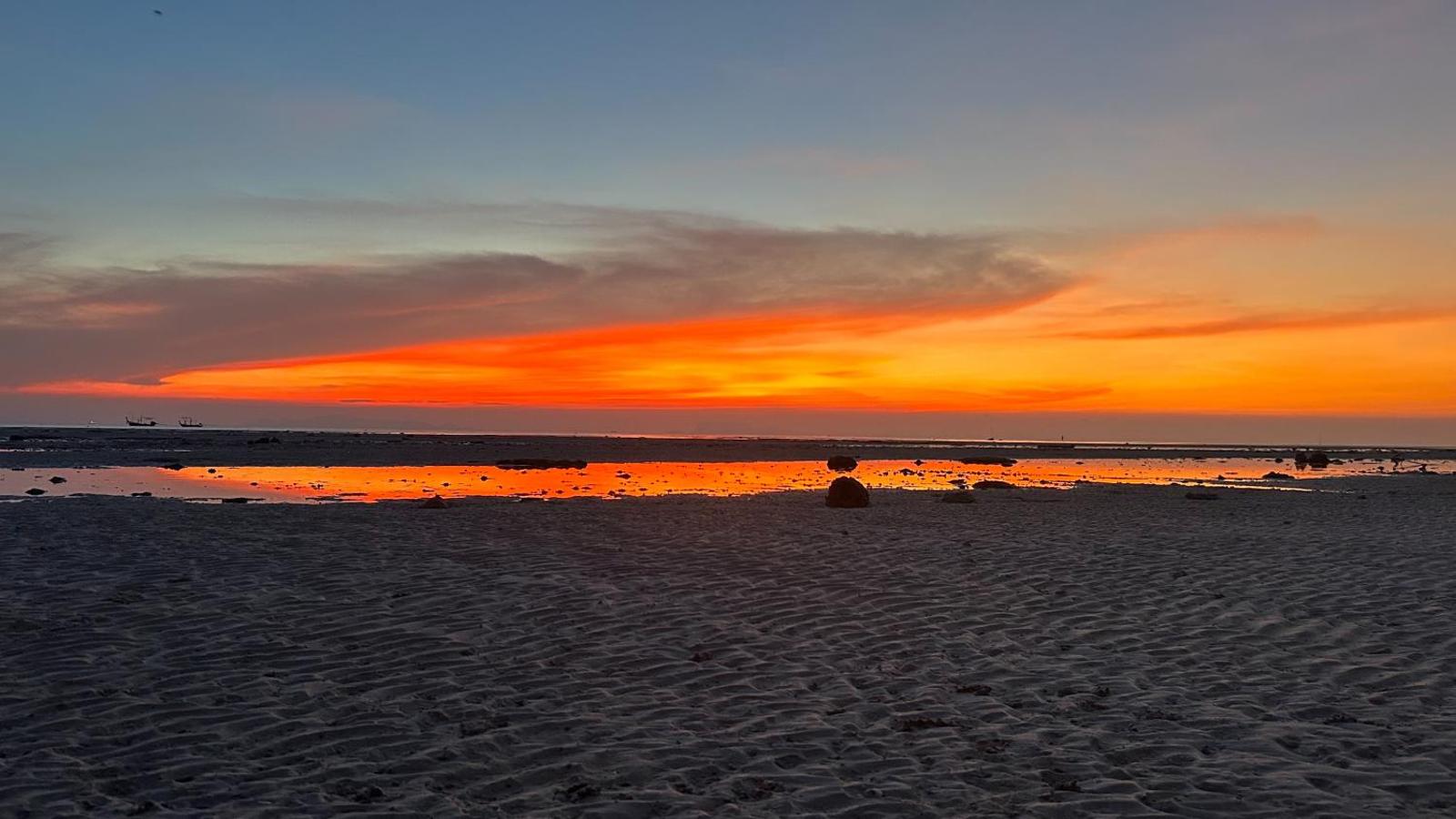 The Dreamcatcher Hostel Nathon SamuiSunset, Koh Samui