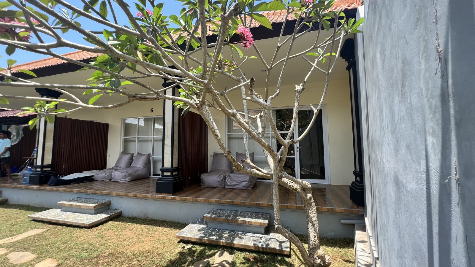 Lotide Surf Camps, Uluwatu