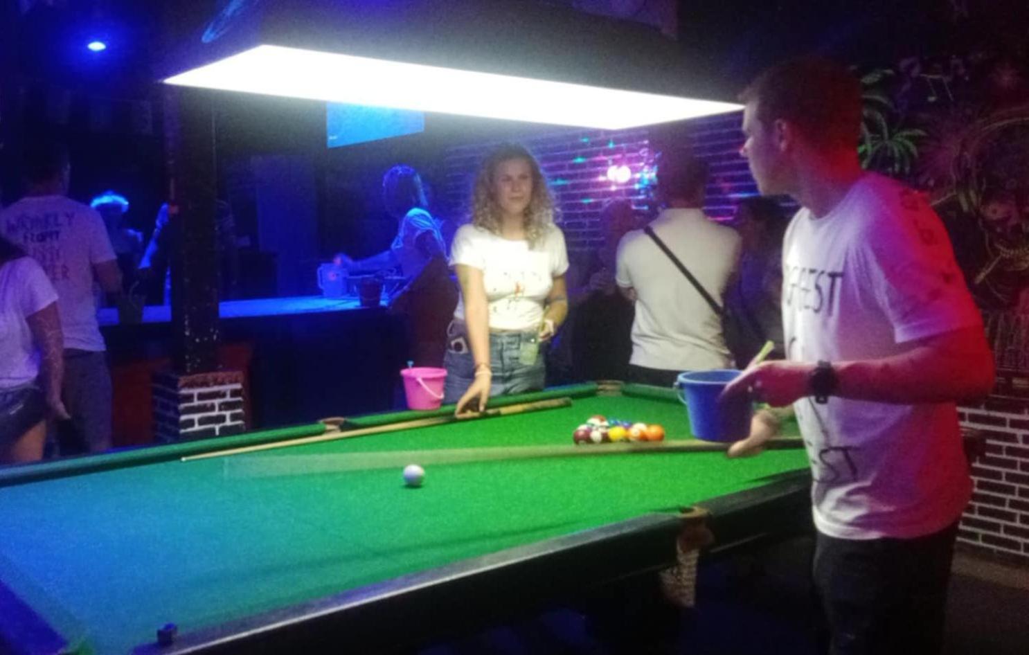Moonland Bar & Hostel, Haad Rin