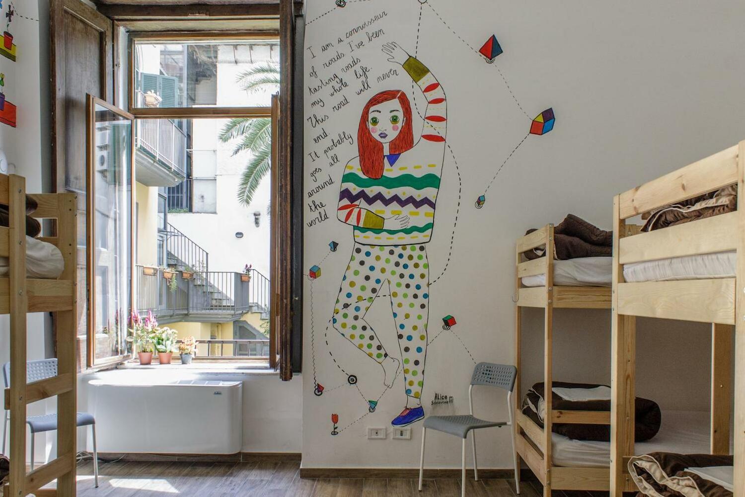 La Controra Hostel, Naples