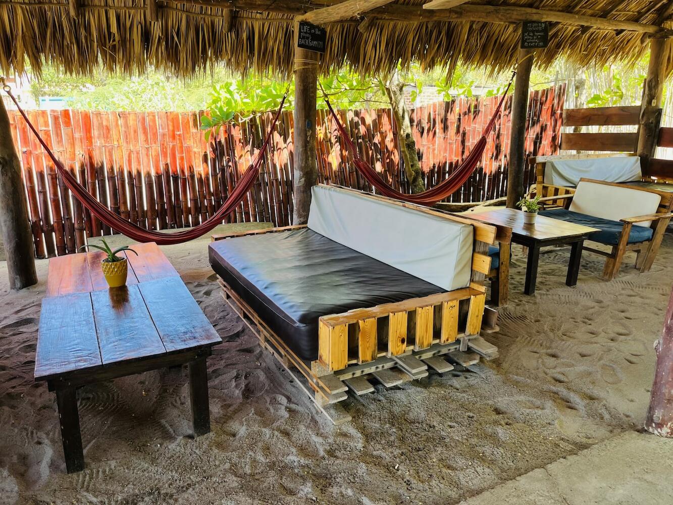 Escondite Pacifico, Popoyo