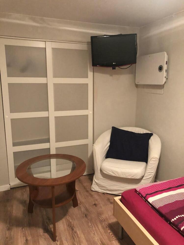 Tanie Pokoje Blisko Lotniska, Poznań