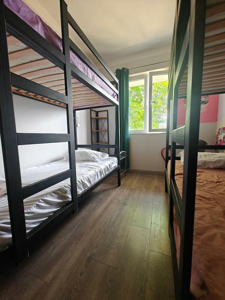 The High Hostel, Budva