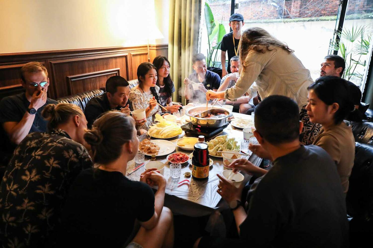 SONDERIA Lazybones Hostel- Wenshu Temple Side, Chill Hostel with All-Day Brunch,