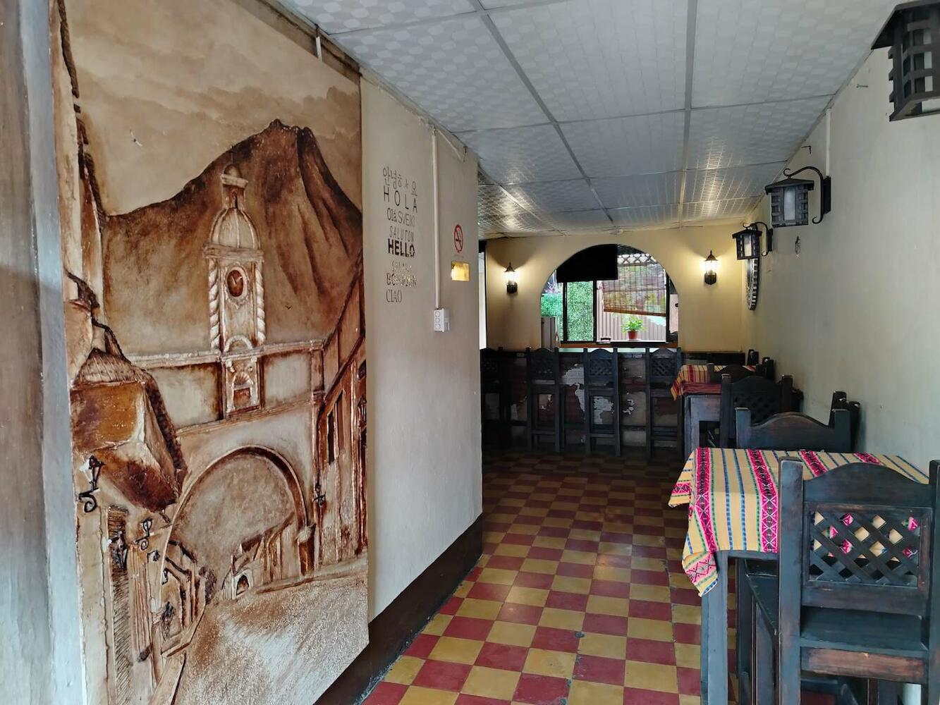Casa 48, La Antigua