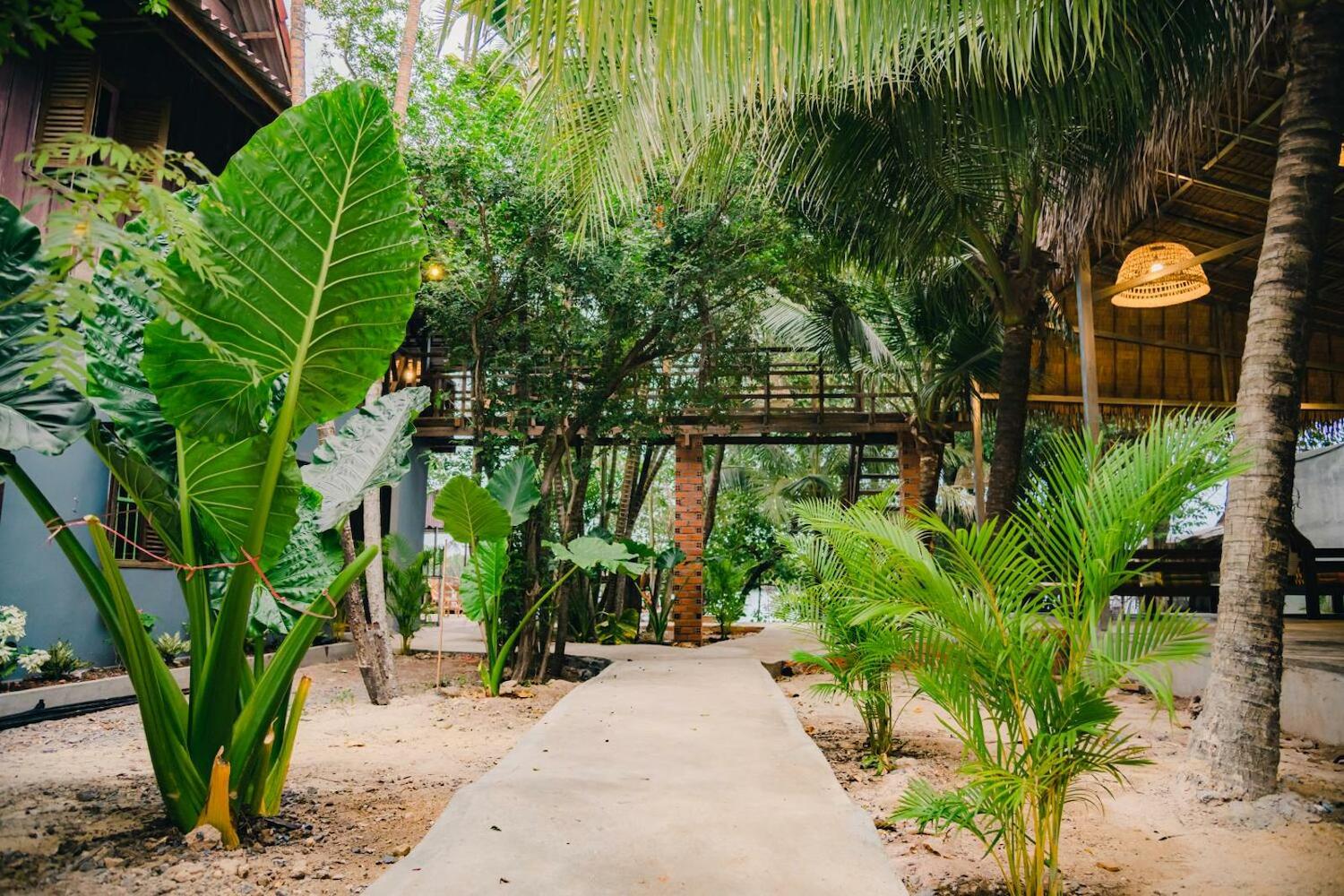 Kampot River Nest, Kampot