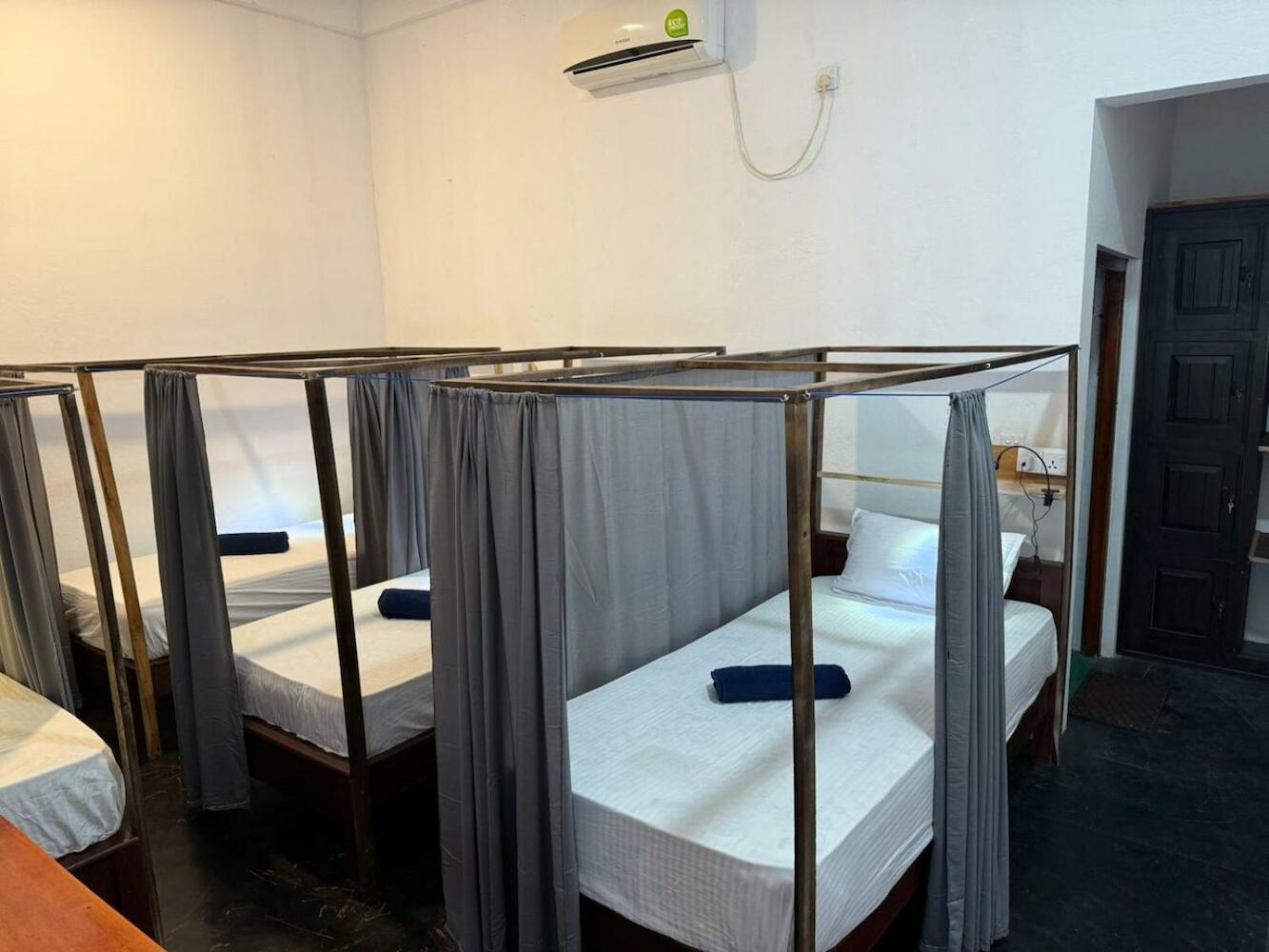 Stay Happy Hostel, Arugam Bay