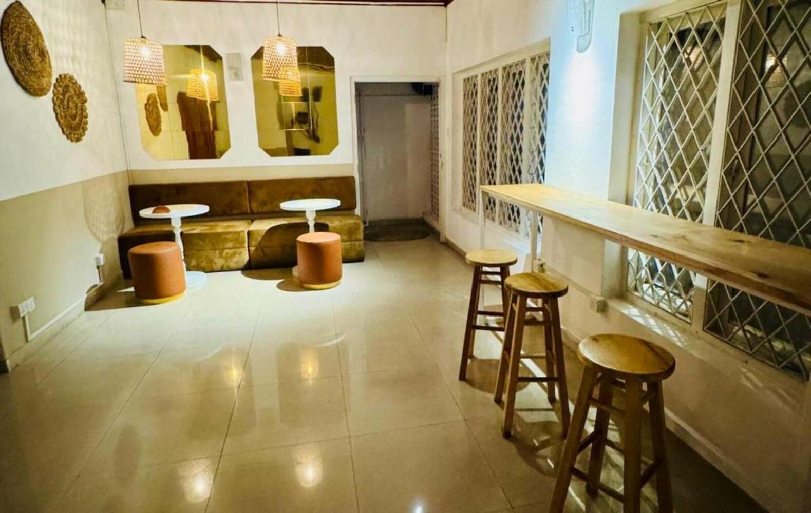 Ricardo Hostel, Colombo