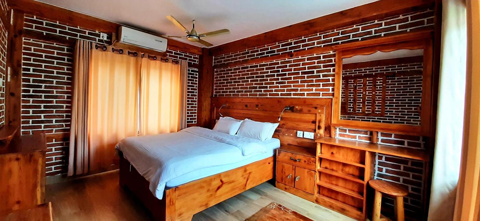 Kiwi Backpackers Hostel