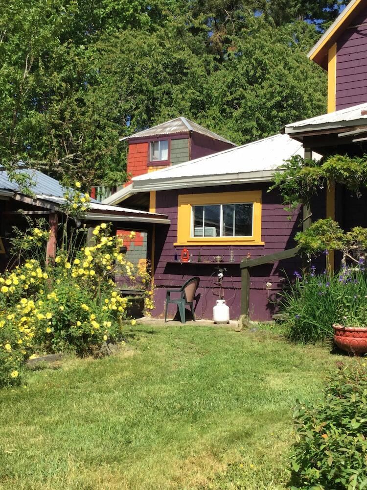 Where to stay in Denman Island on a budget