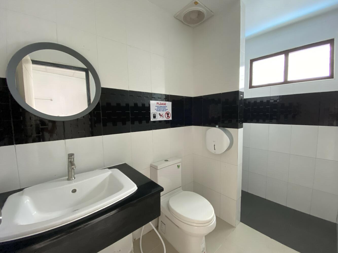 Blue Flow Hostel, Ko Phi Phi