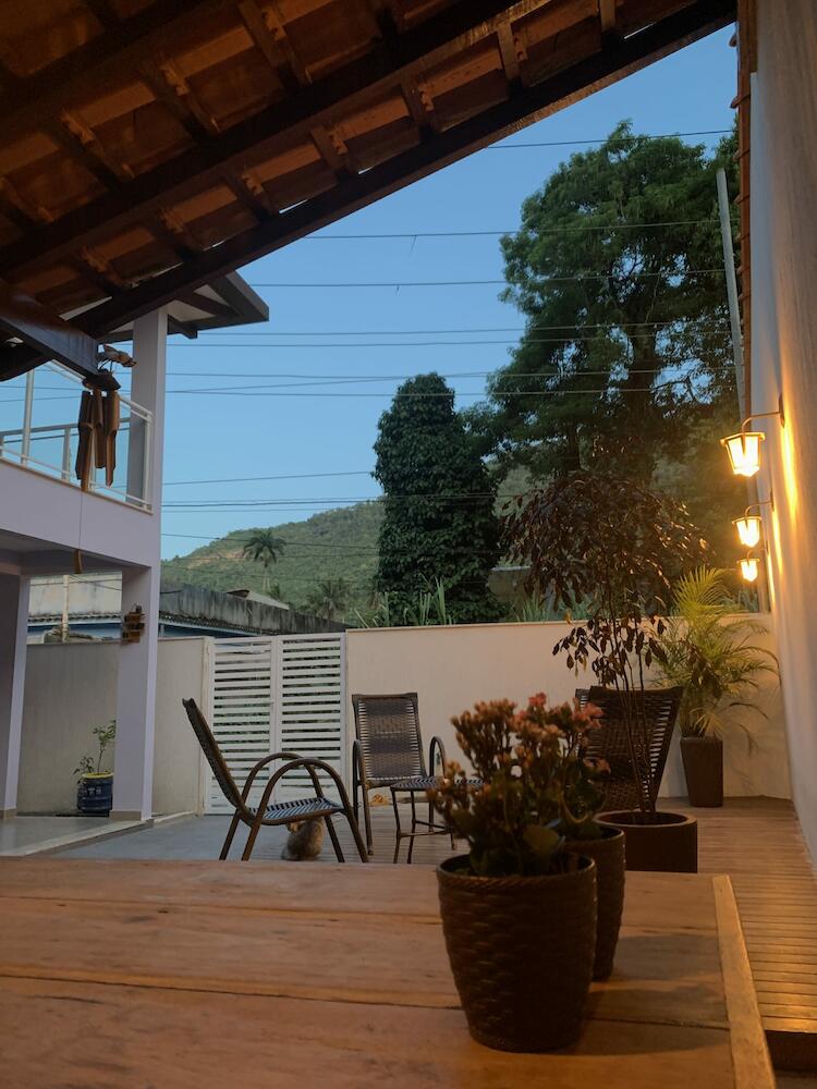 Lila Limao Hostel