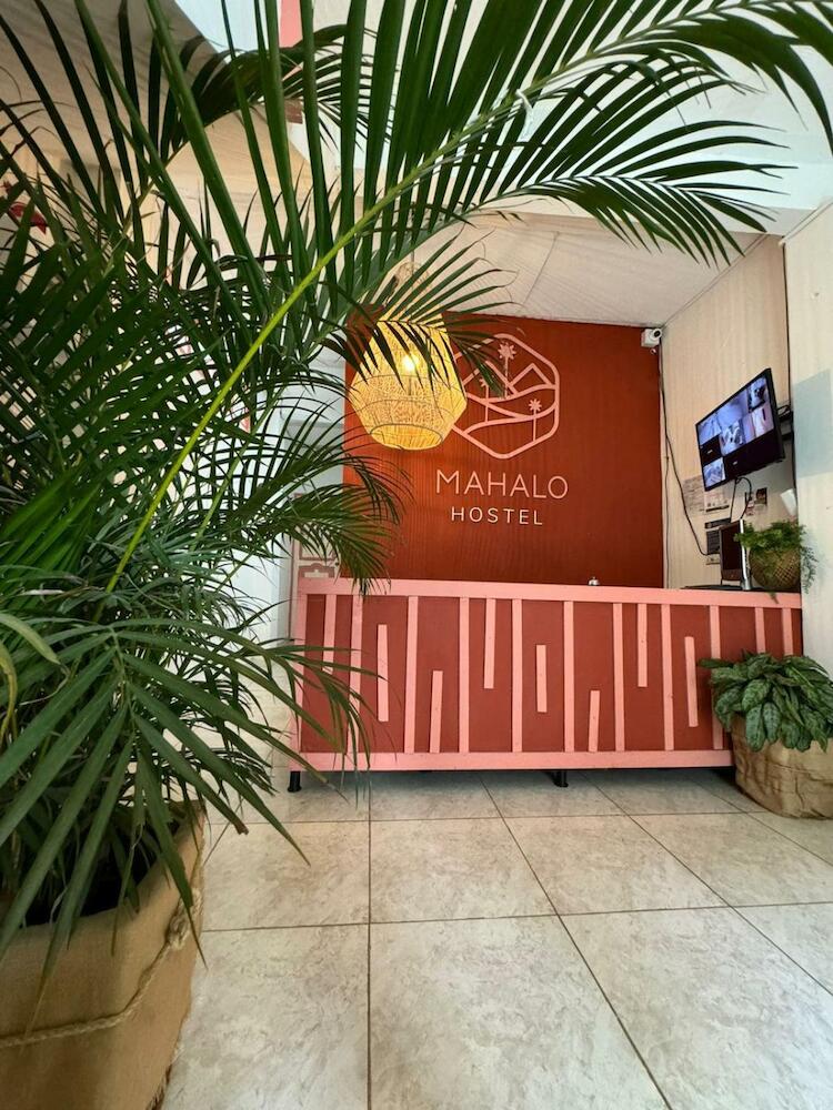Mahalo Hostel
