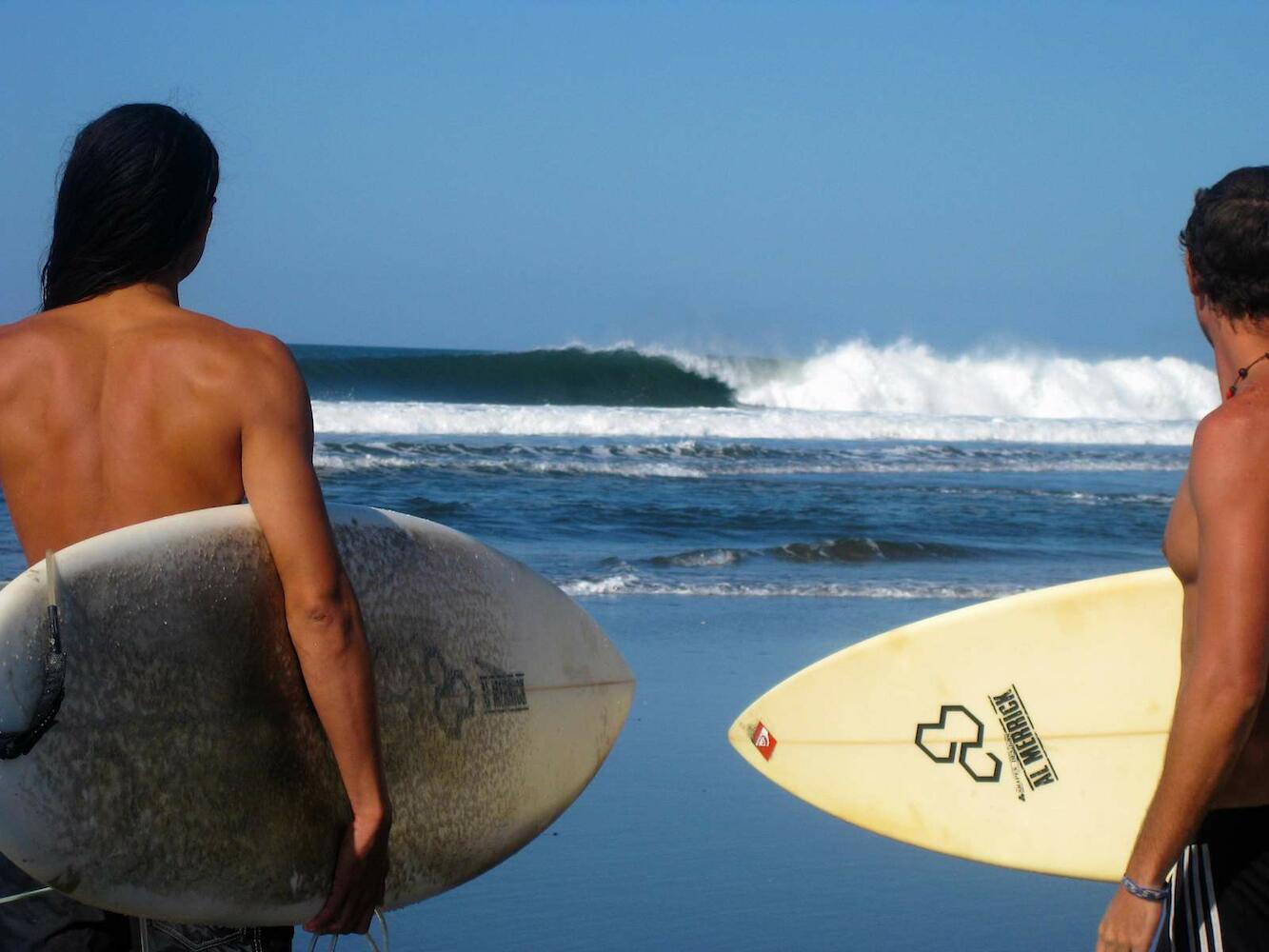 Somar Surf Lodge, León