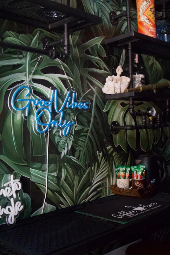 Tropical Vibes Hostel, Ko Phi Phi