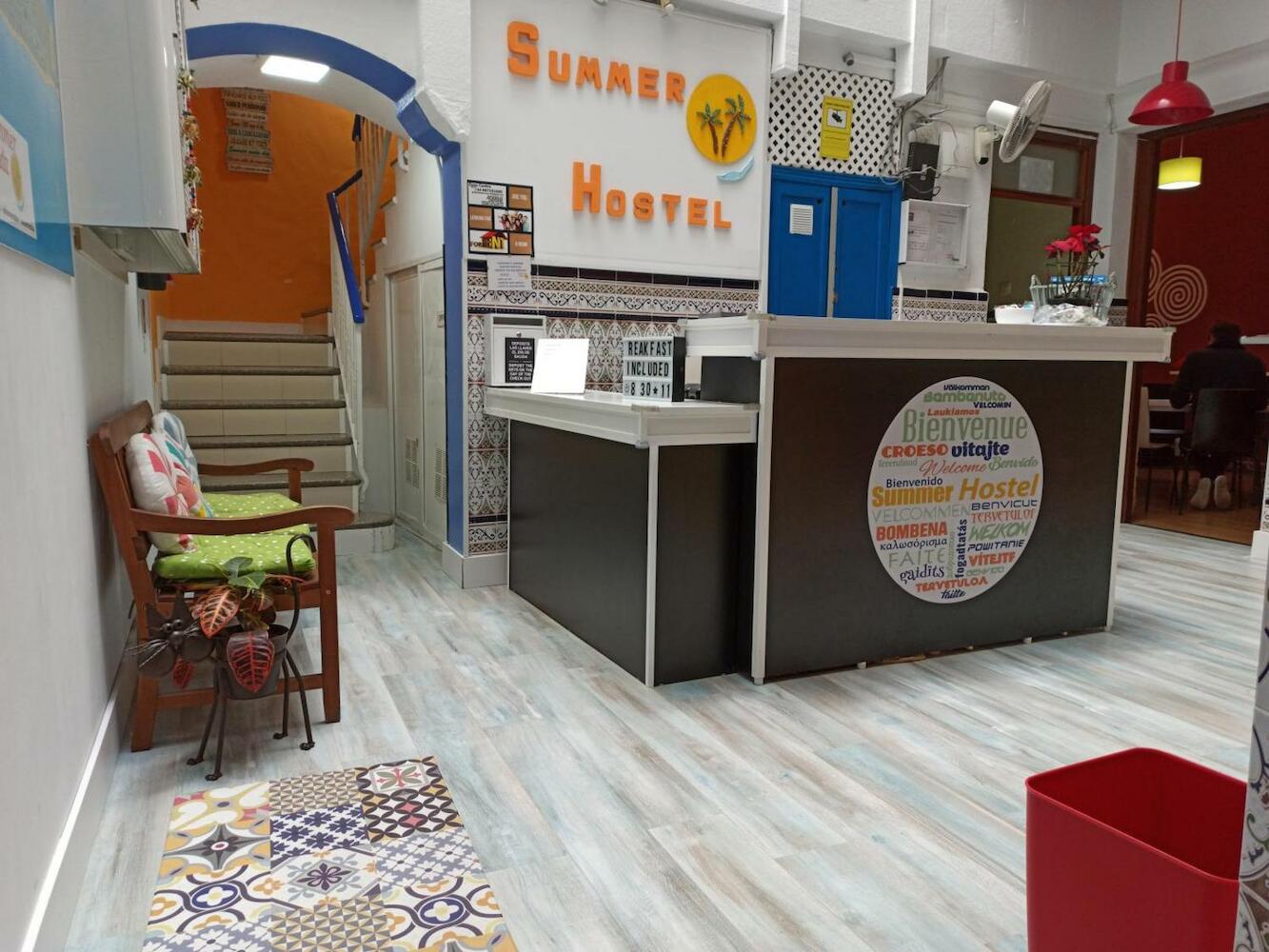 Summer Hostel, Cádiz
