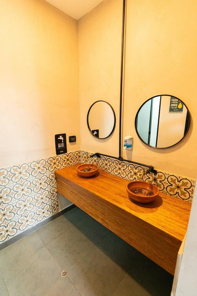 Black Llama Hostel