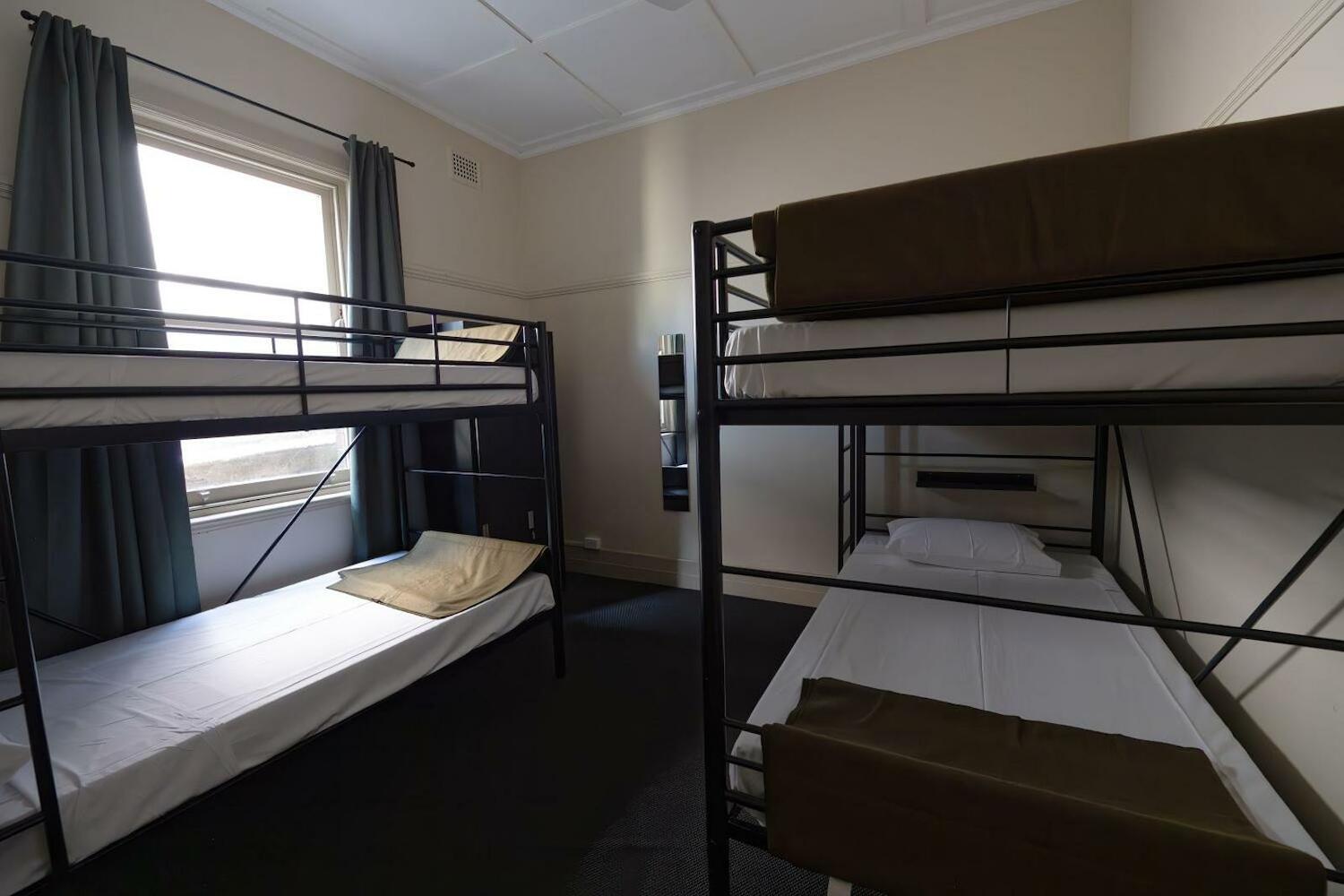 Bat & Ball Hotel, Sydney