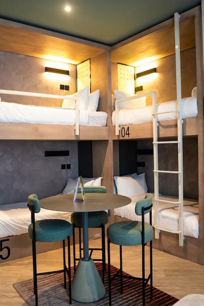 Sesaya Poshtel & Bistro - Colombo's Newest & Finest Poshtel Dorms & Rooms, Colombo