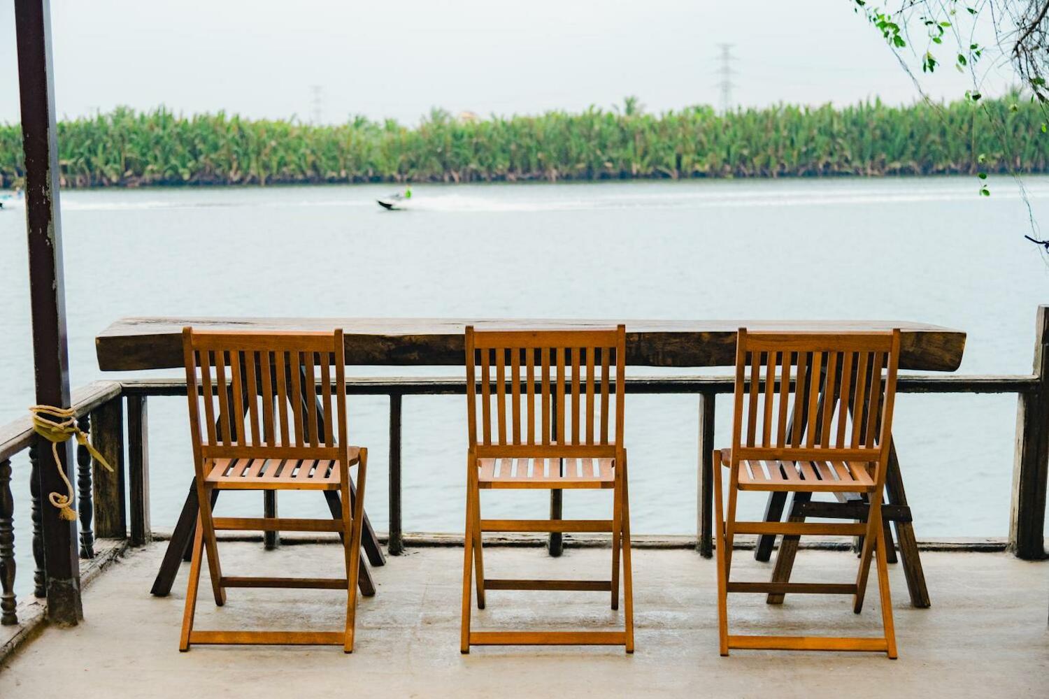 Kampot River Nest, Kampot