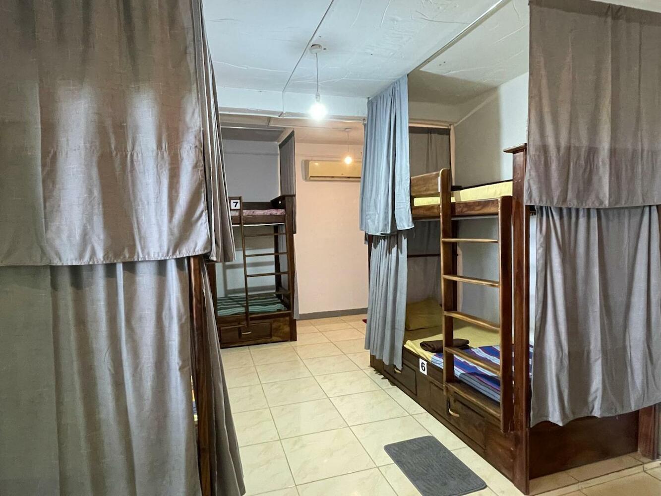 Arugam Waves Hostel