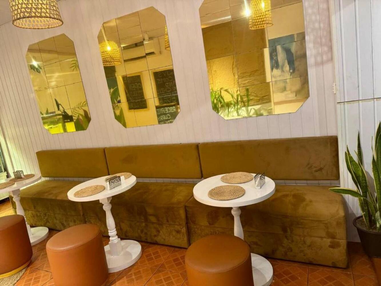 Ricardo Hostel, Colombo