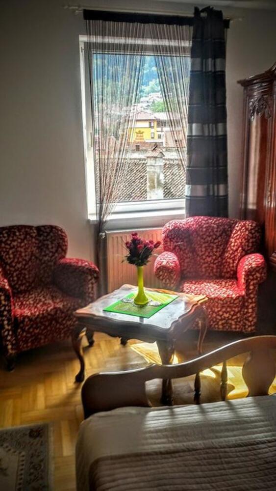 Rolling Stone Hostel, Brașov