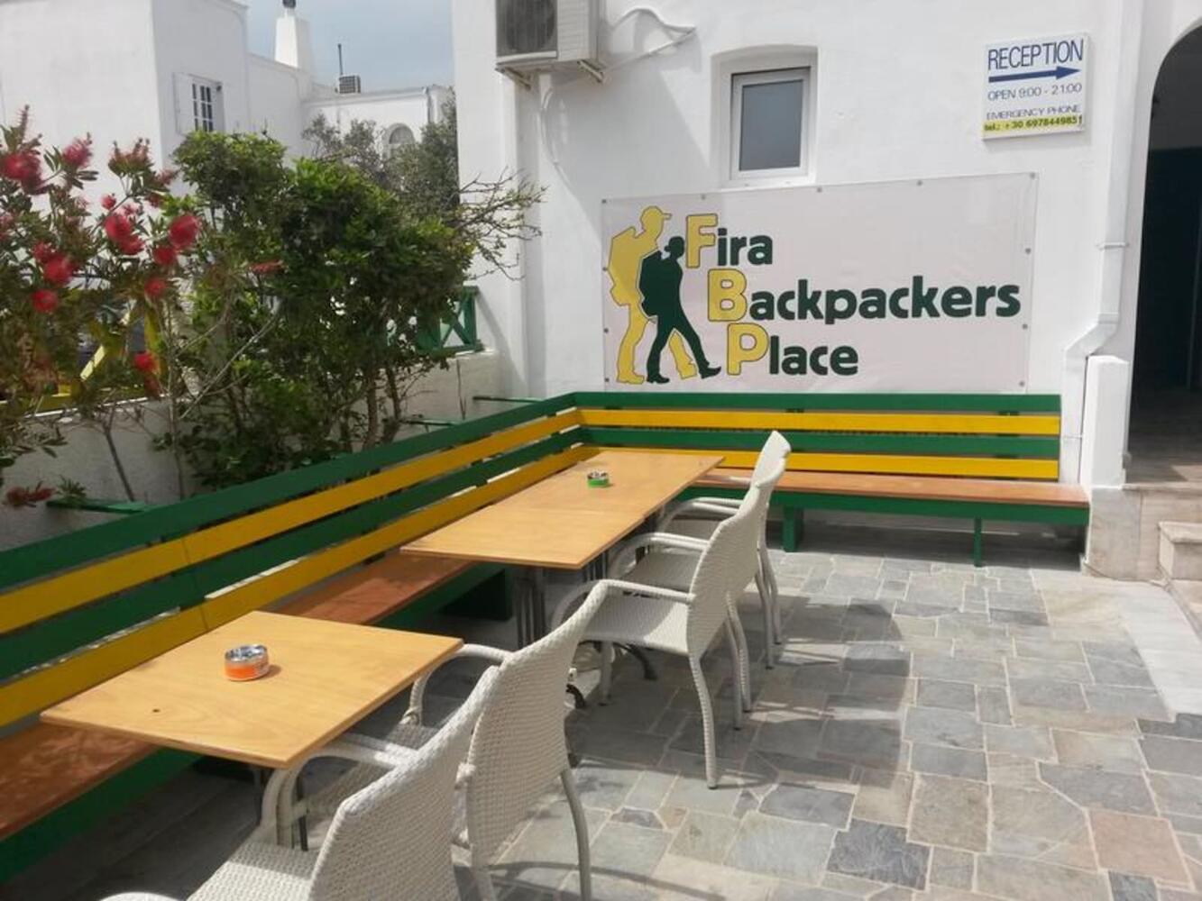 Fira Backpackers Place, Santorini