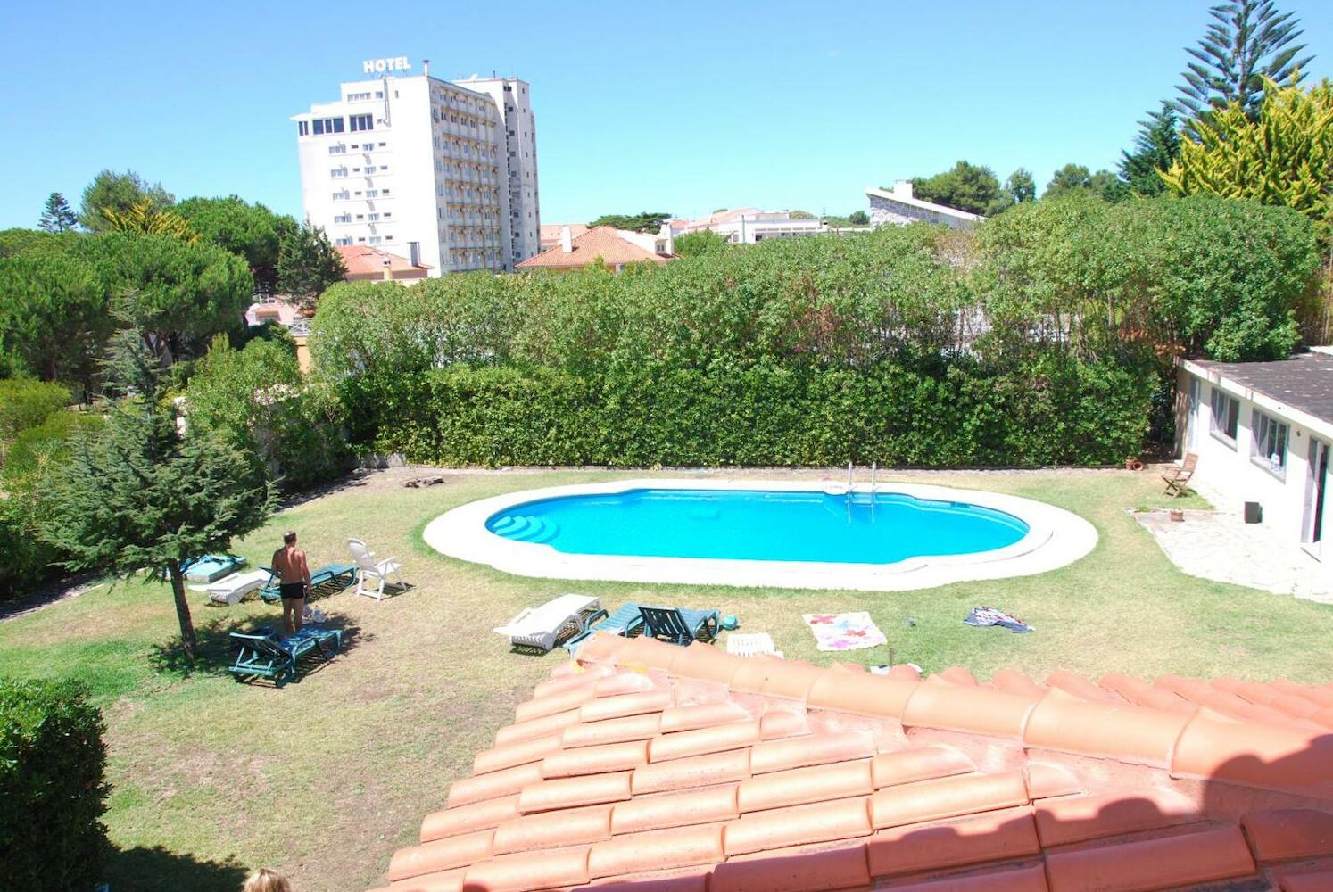 Carcavelos Surf Hostel