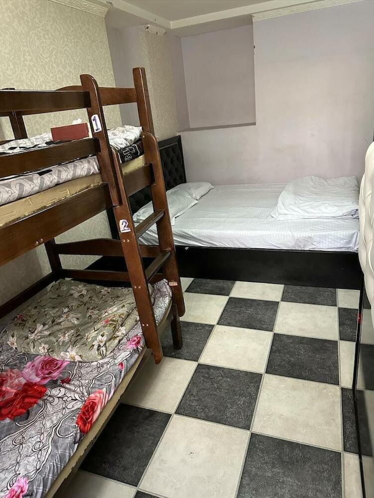west hostel, Yerevan
