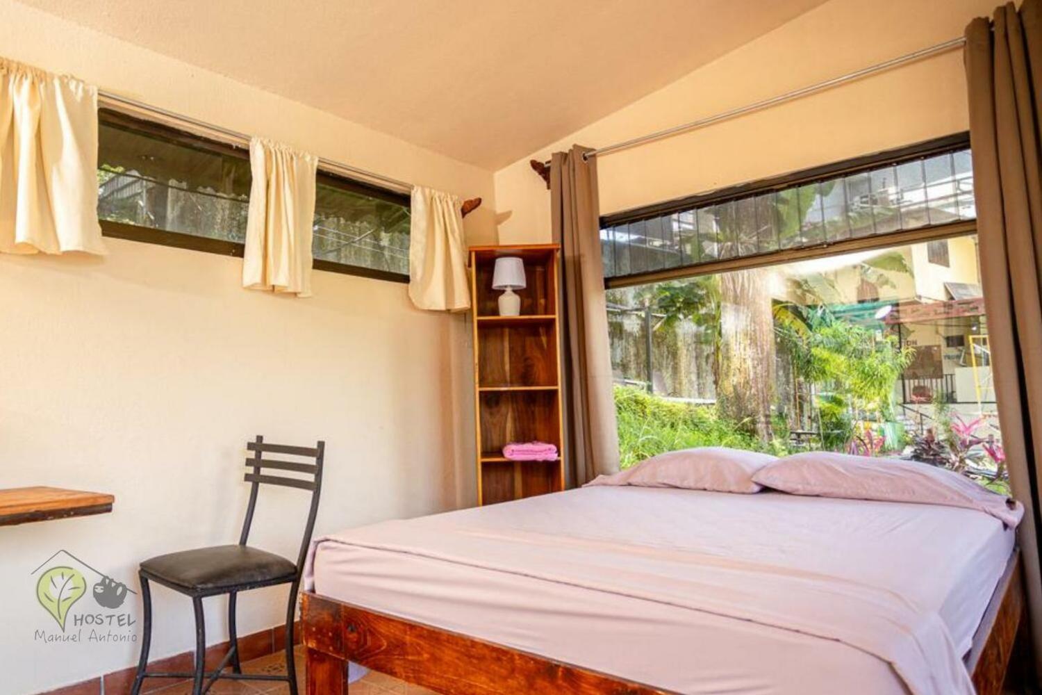Manuel Antonio Hostel Resort