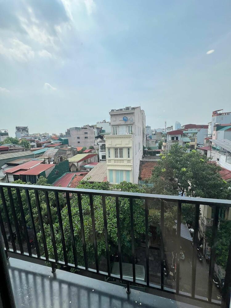 Hanoi Wanderlust Hostel & Travel