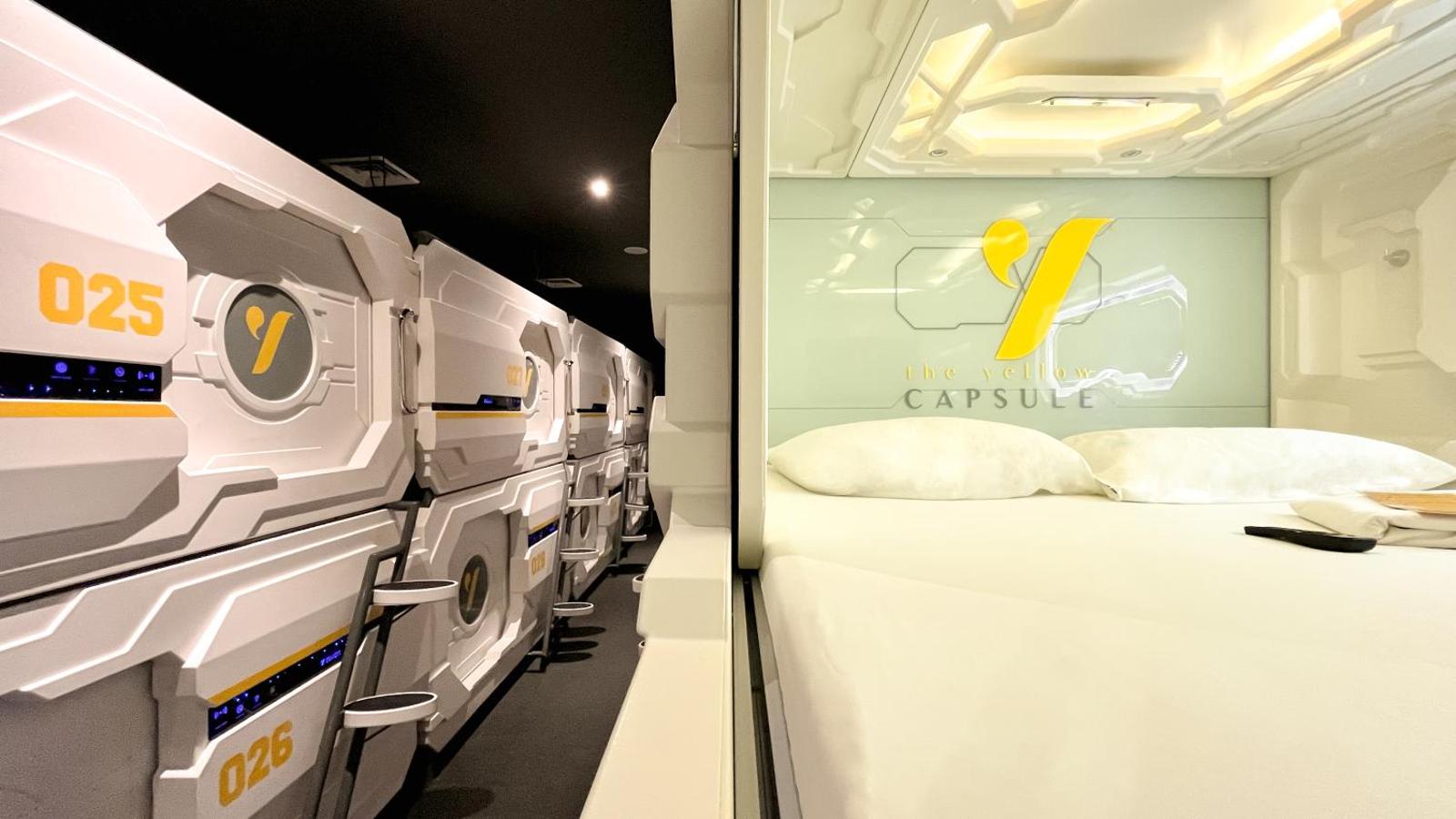 The Yellow Capsule, Cancún