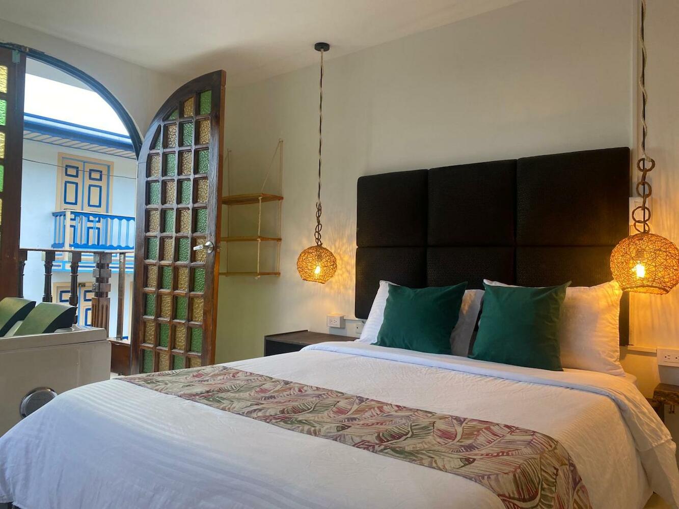 Mahalo Hostel