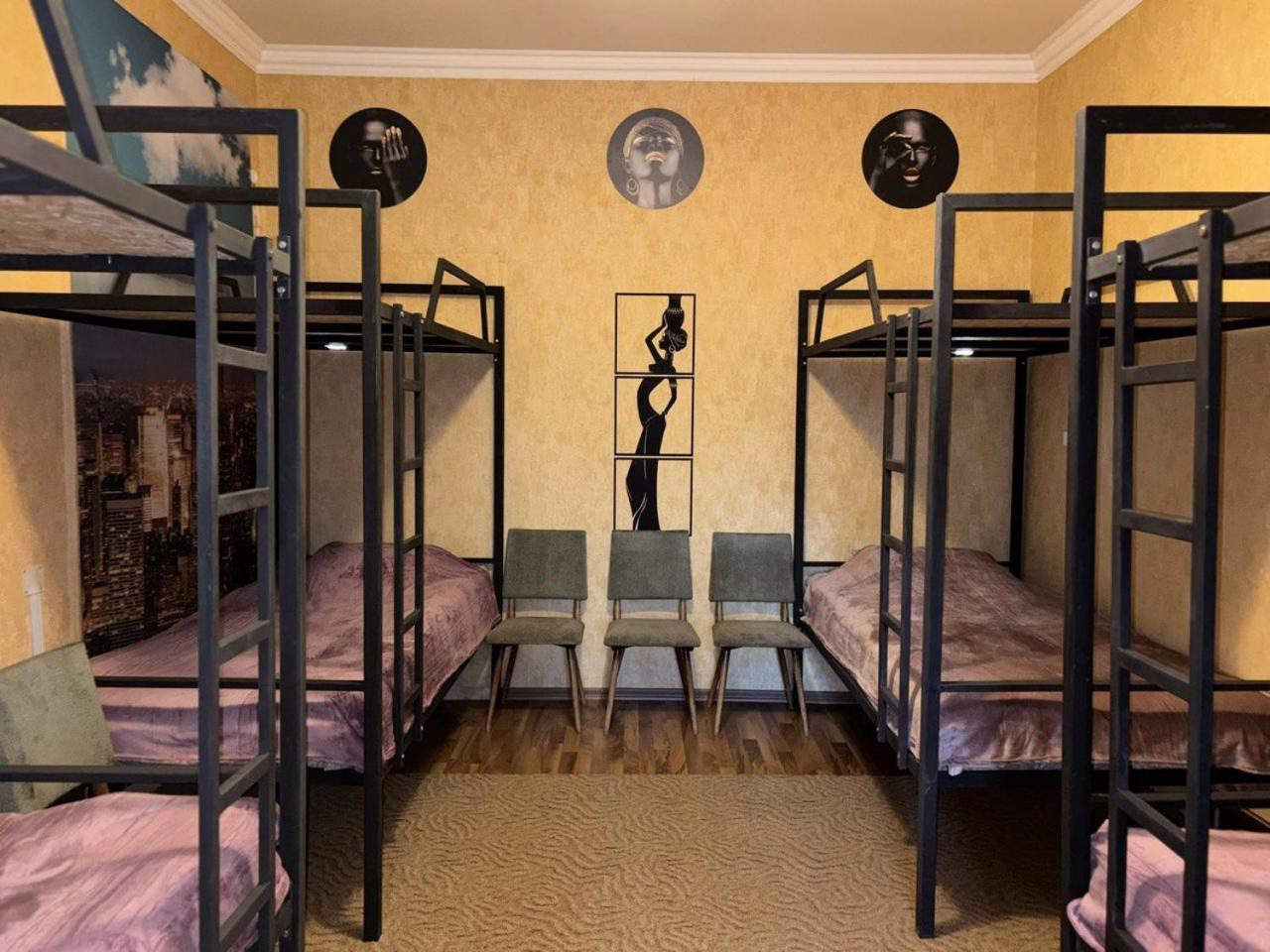 Pariss Library Hostel, Yerevan