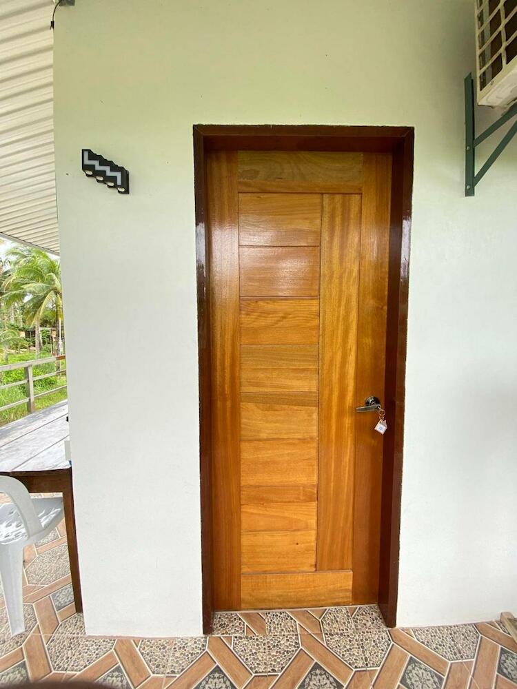 Hapitanan Hostel Siargao, General Luna