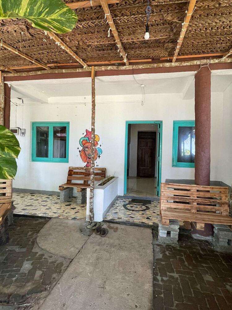 Arugam Waves Hostel