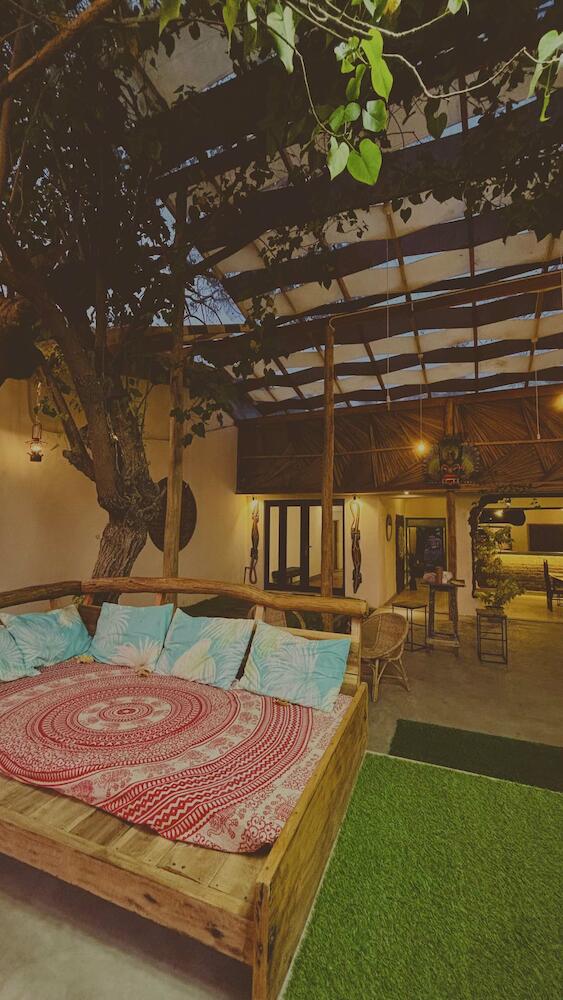 The Riptide Womens Hostel