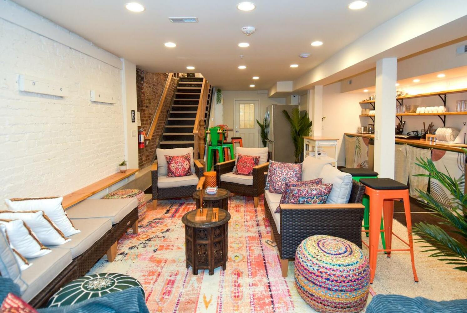 Caravan Hostel Dc