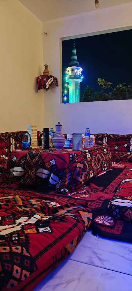 Mrhostel Luxor