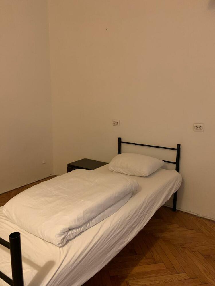 Kr Rest Krakow New, Krakow