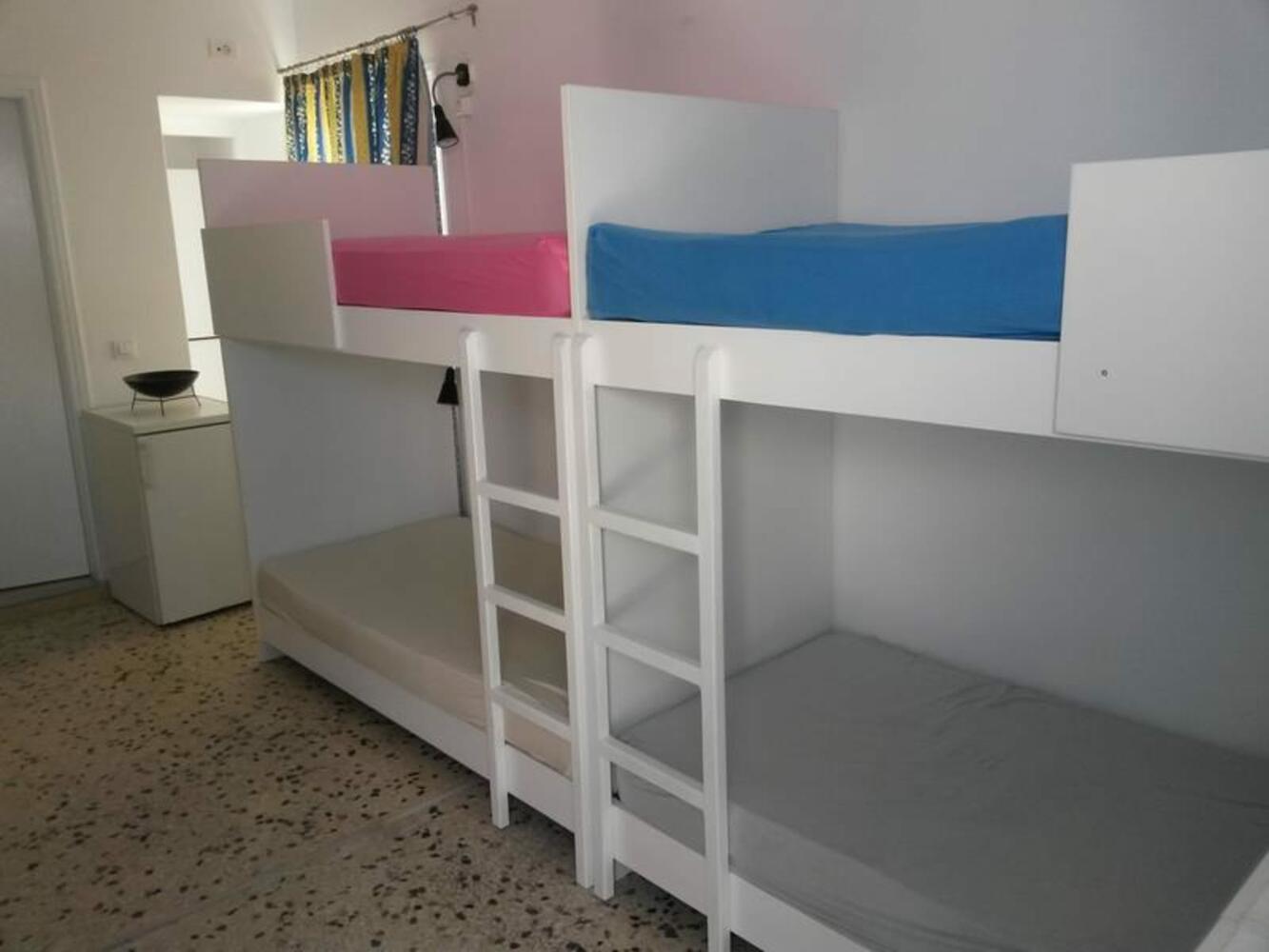 Fira Backpackers Place, Santorini