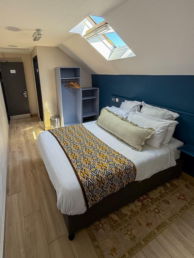 Abbey Court Guesthouse
