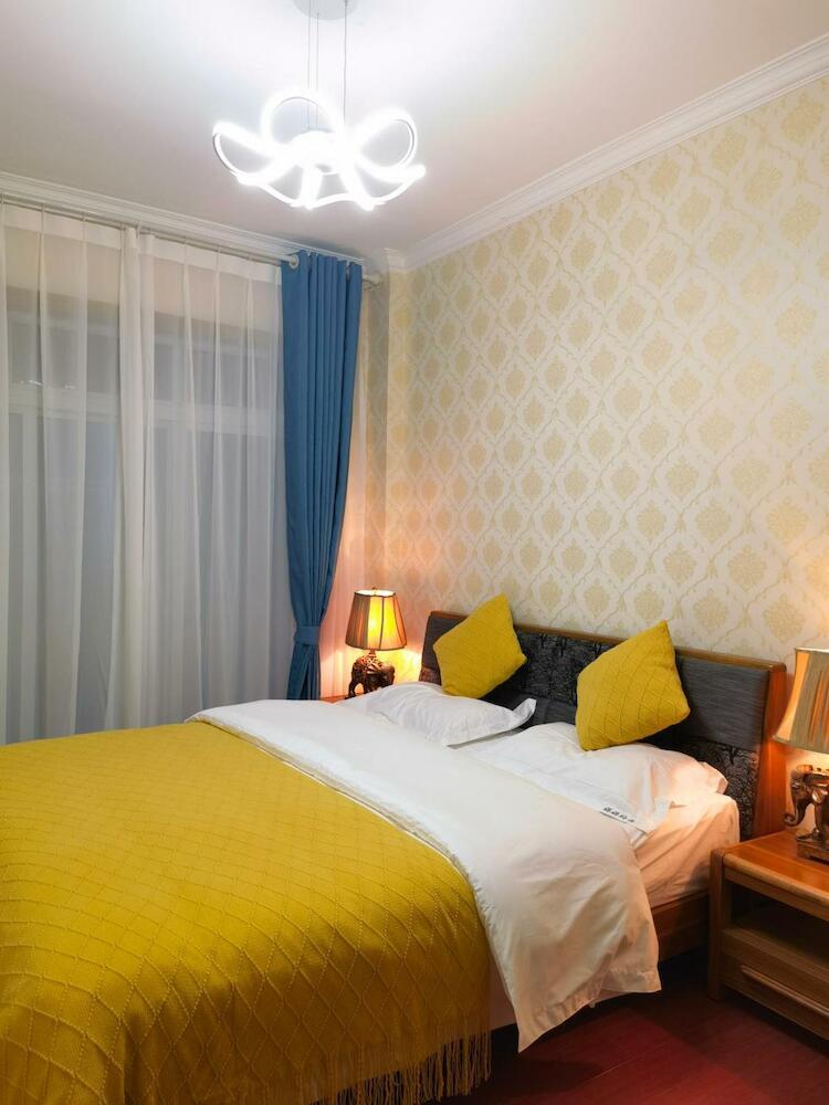 Mama Naxi Guesthouse