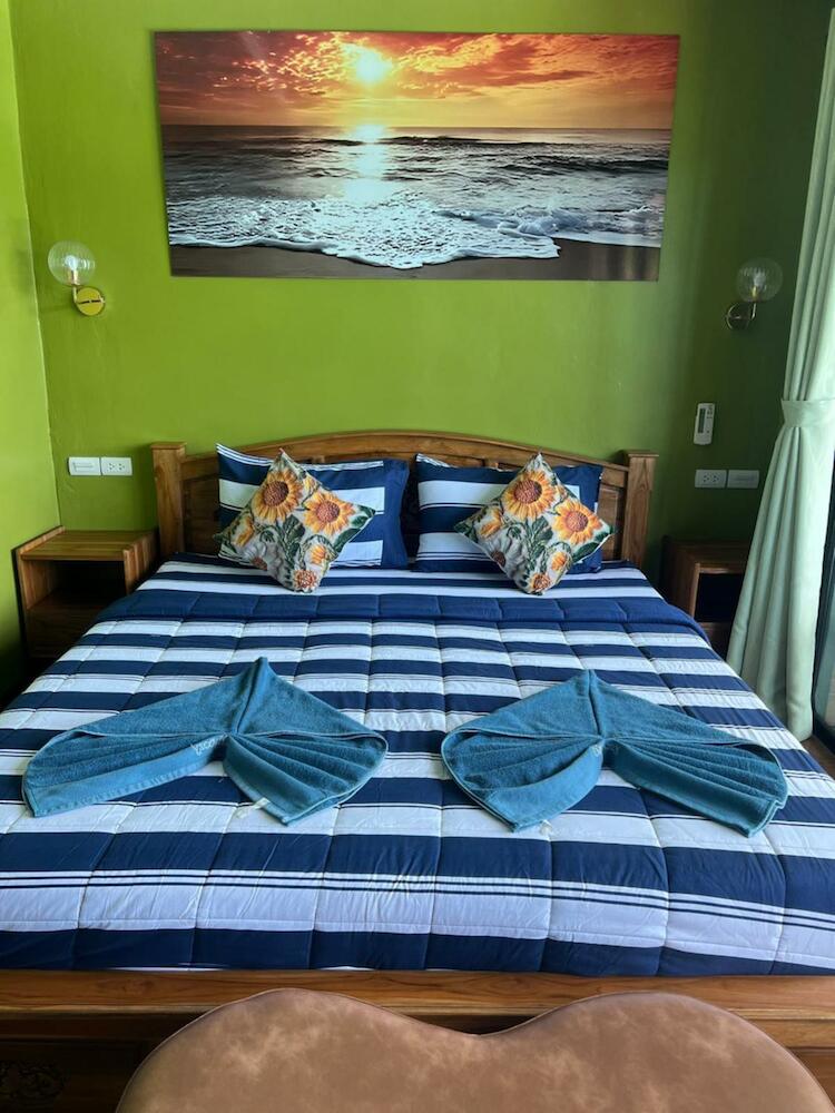 The View Hostel, Ko Phi Phi