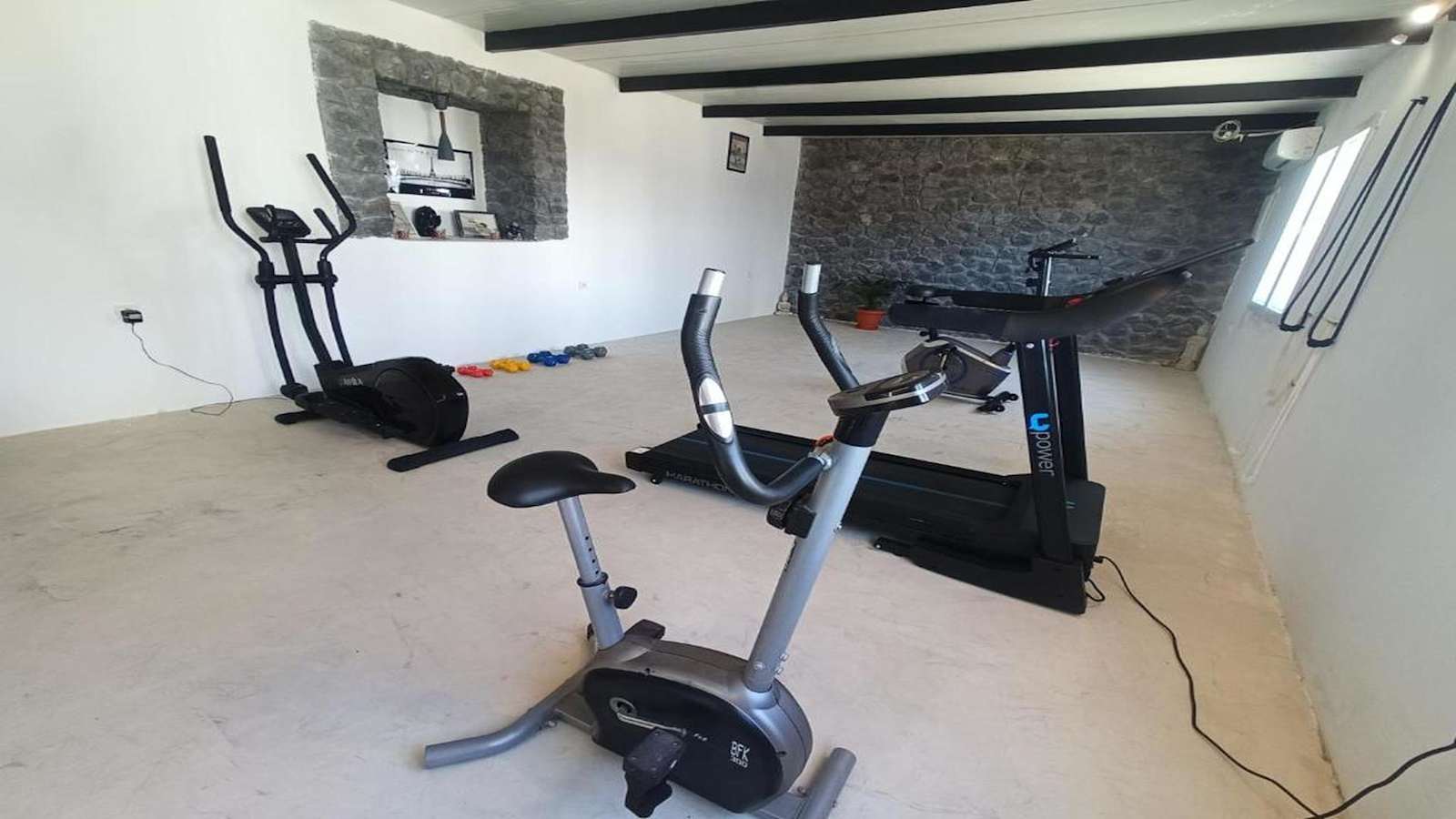 Santorini Breeze Studios, Santorini