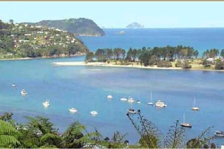Best for Solo Traveler: Tairua Beach House, Tairua