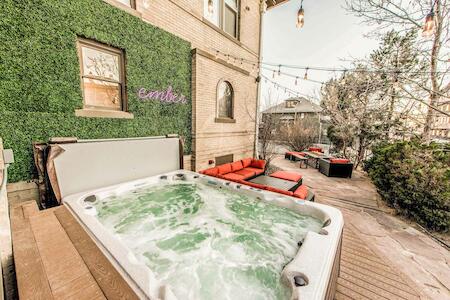 Best Party Hostel: Ember Hostel, Denver